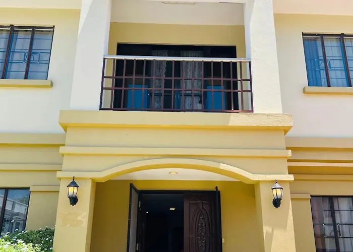 Laiza's Crib 16pax Private 4br With 3 Baths Lapu-Lapu City