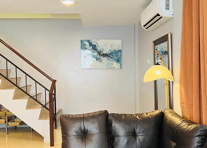 Apartment Laiza's Crib 16pax Private 4br With 3 Baths *