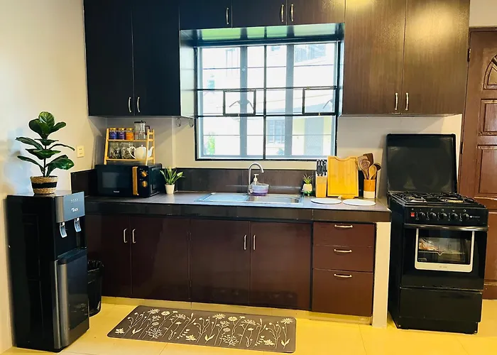 Laiza's Crib 16pax Private 4br With 3 Baths Lapu-Lapu City