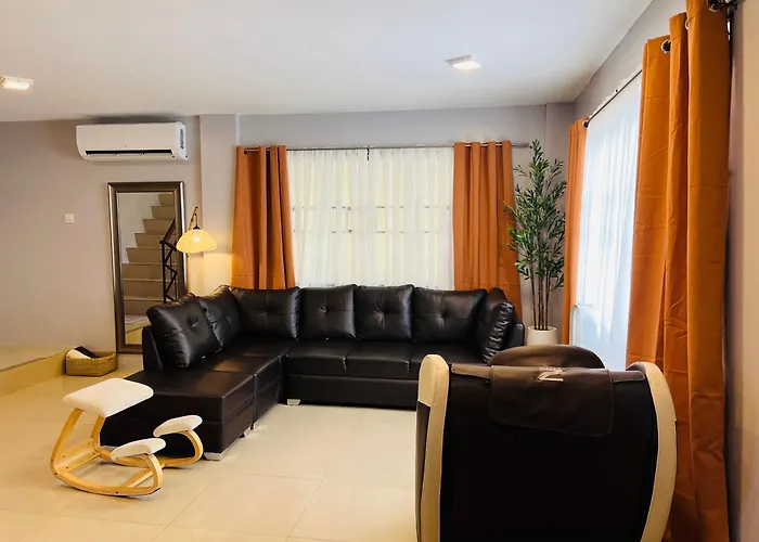 Apartment Laiza's Crib 16pax Private 4br With 3 Baths *